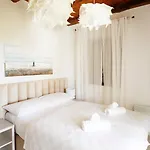 Del With Heated Pool Villa *