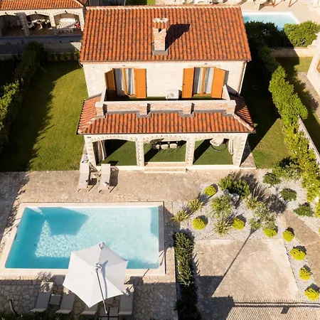 Del With Heated Pool * Cabrunici