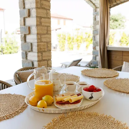 Villa Del With Heated Pool