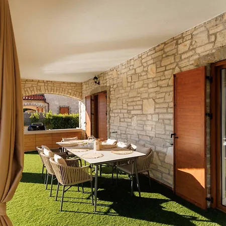 Del With Heated Pool * Cabrunici