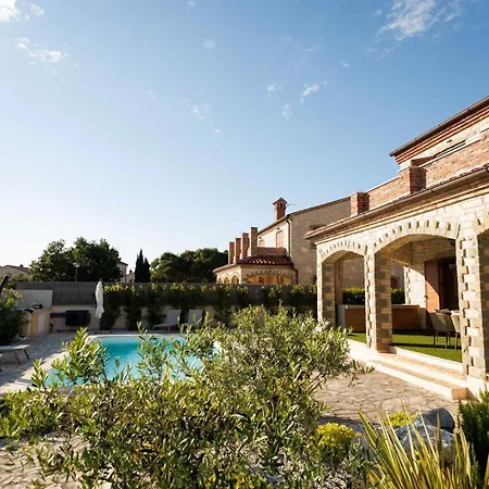 Villa Del With Heated Pool *