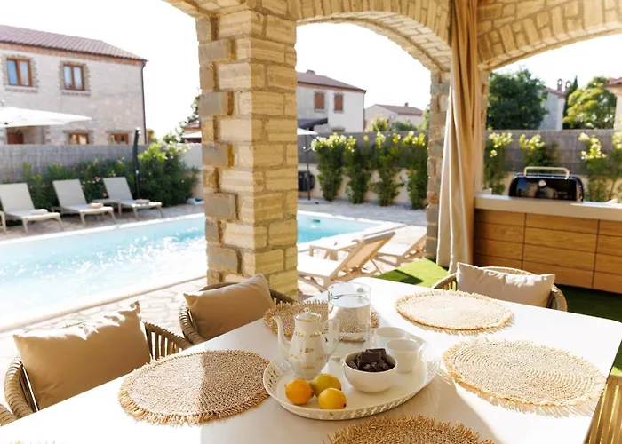 Del With Heated Pool * Cabrunici