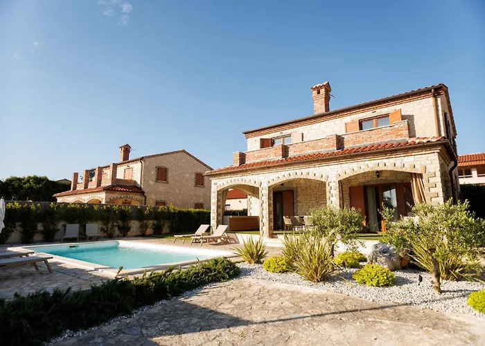 Del With Heated Pool *