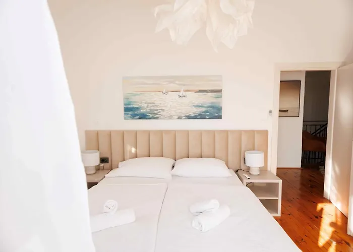 Del Villa Cabrunici